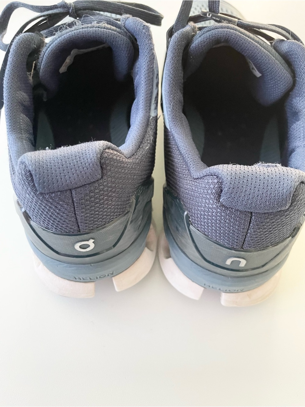 ON Cloudace Running Shoes in Wash /Navy Blue size 8 Sneakers Walking Workout - Picture 6 of 9
